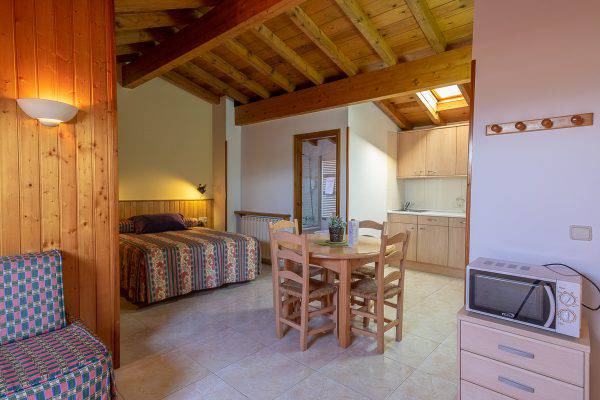 https://cdn.aparthotellescorts.com/aparthotellescorts/2018/09/DSCF3021-emiliphotographer-0014-19092018-aparthotel-les-corts-600x400.jpg